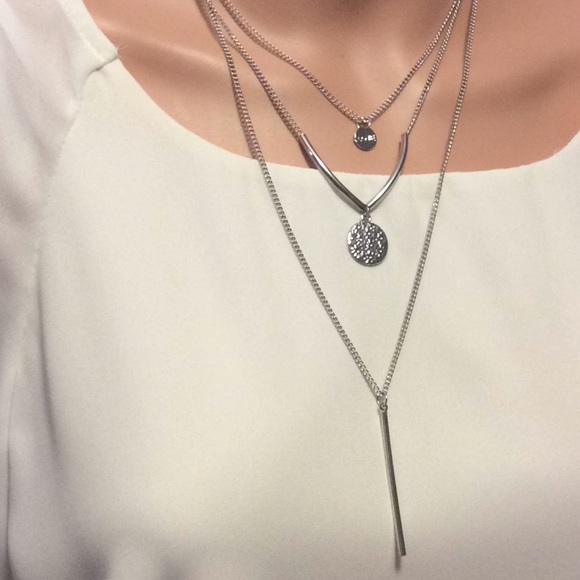 🔵 Three Layer Charm Necklace 🔵 - Picture 4 of 8